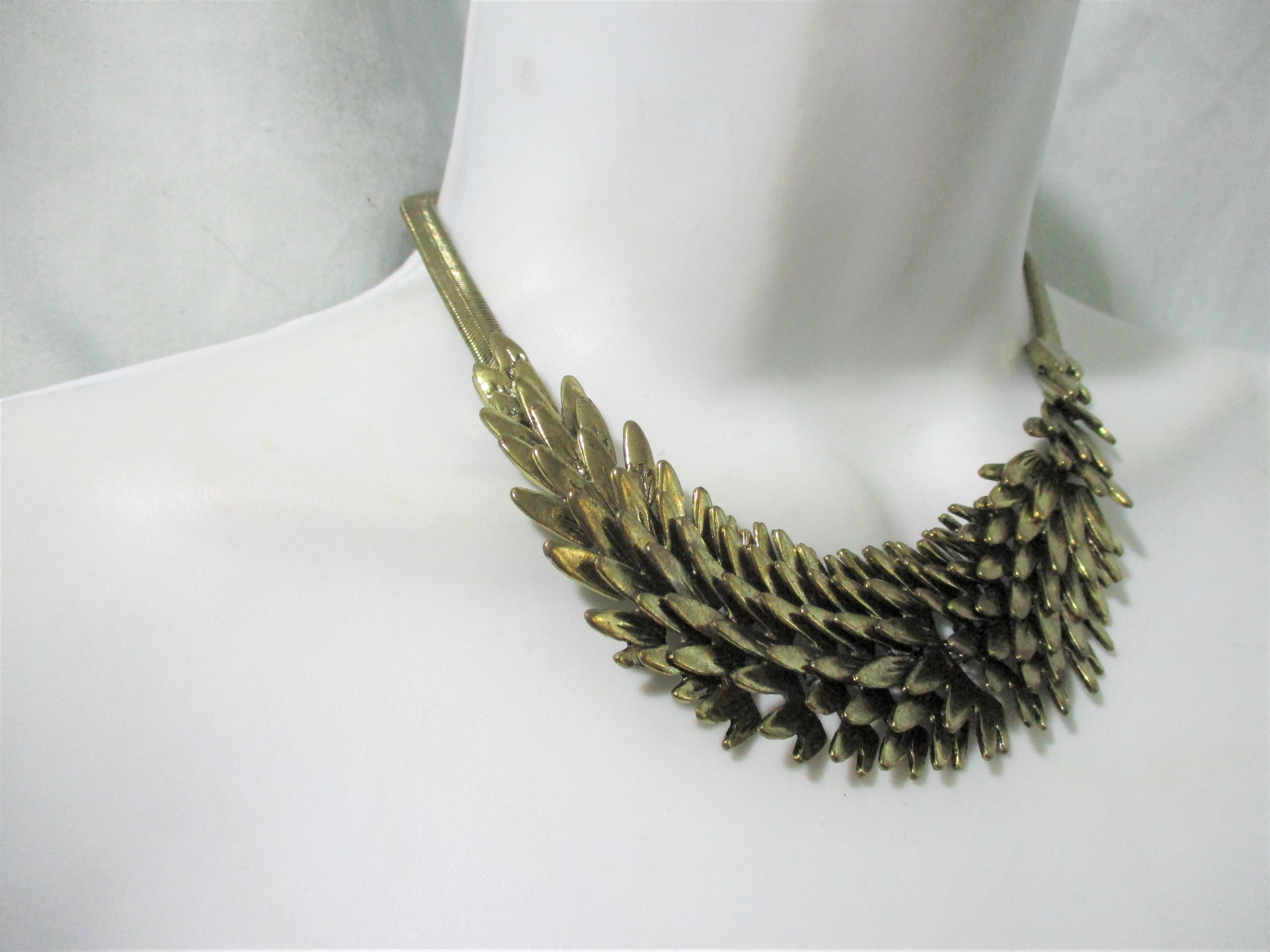 TOOTH SPIKE FAN NECKLACE CHOKER Collar Bib Jewelry Serpentine Chain