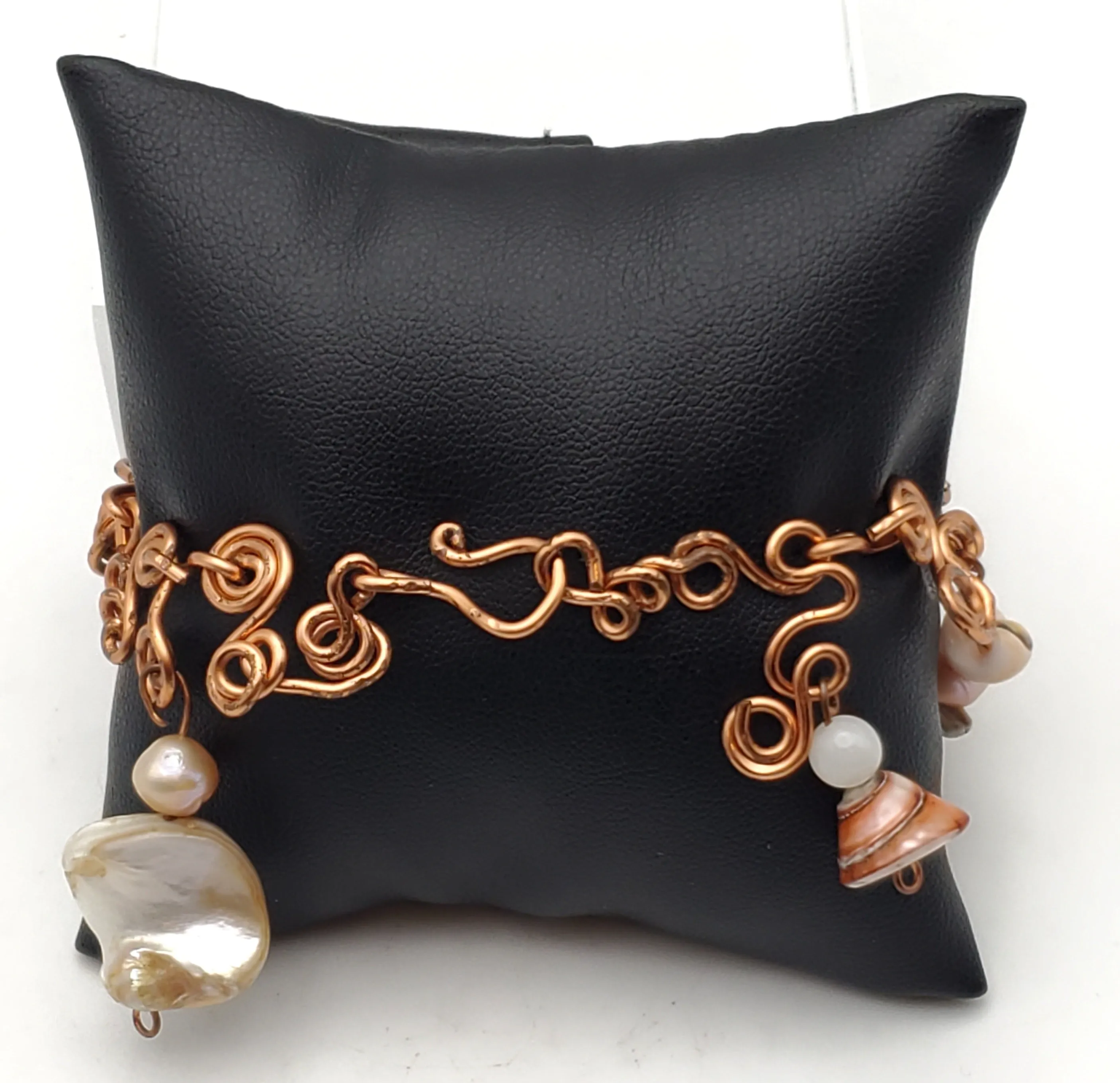 Vintage Bent Wire Copper Shell and Pearl Bracelet - 7.5"