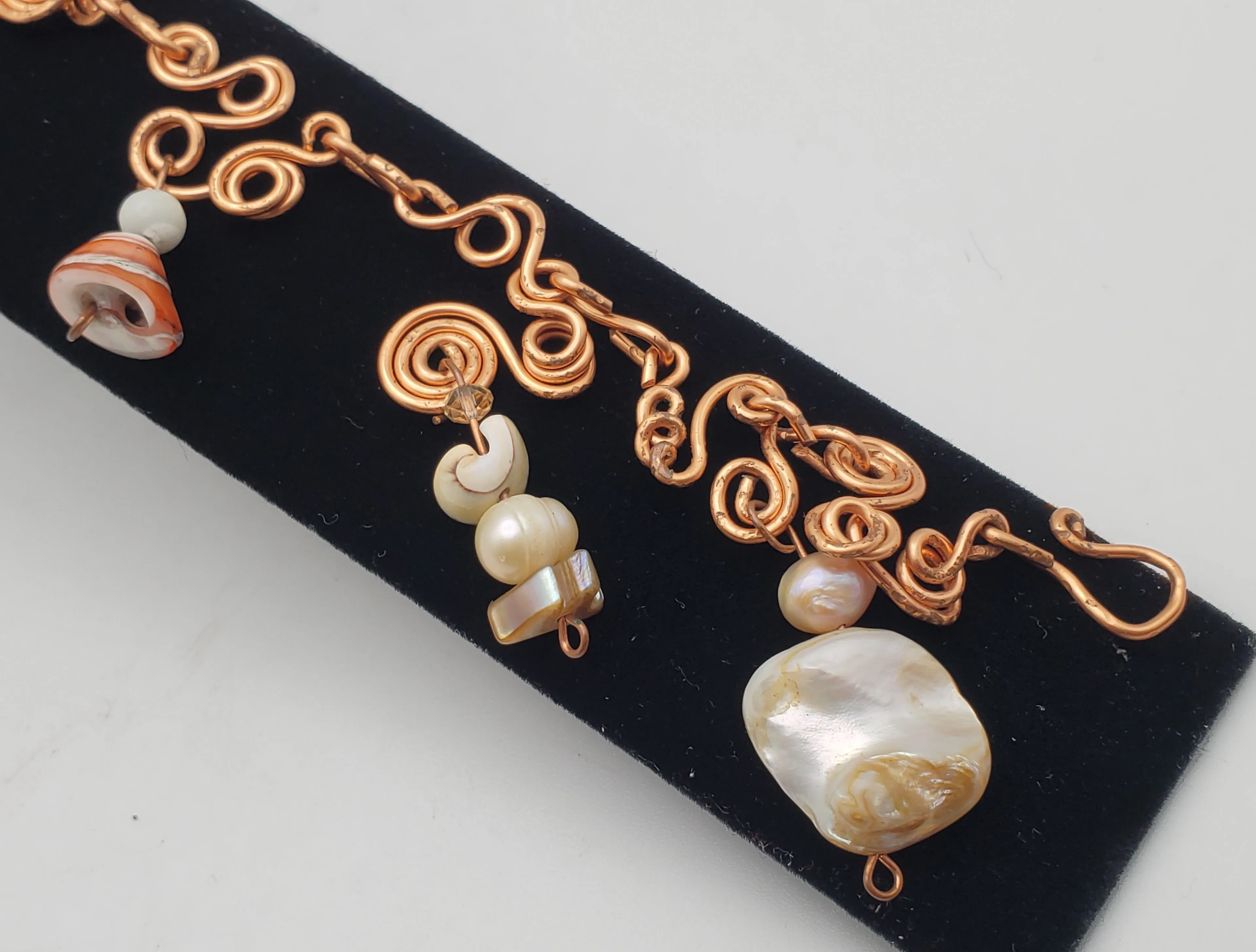 Vintage Bent Wire Copper Shell and Pearl Bracelet - 7.5"