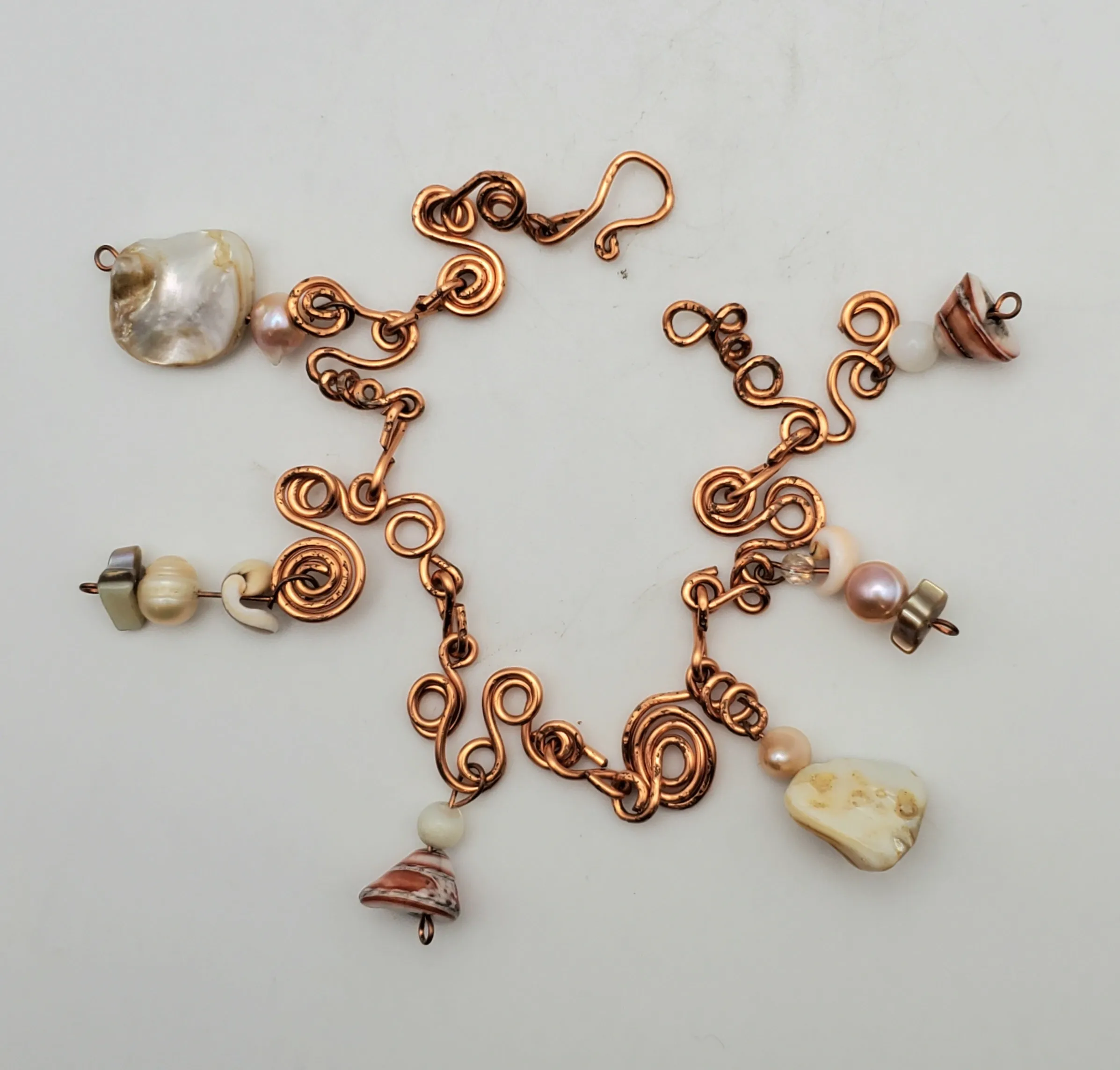 Vintage Bent Wire Copper Shell and Pearl Bracelet - 7.5"