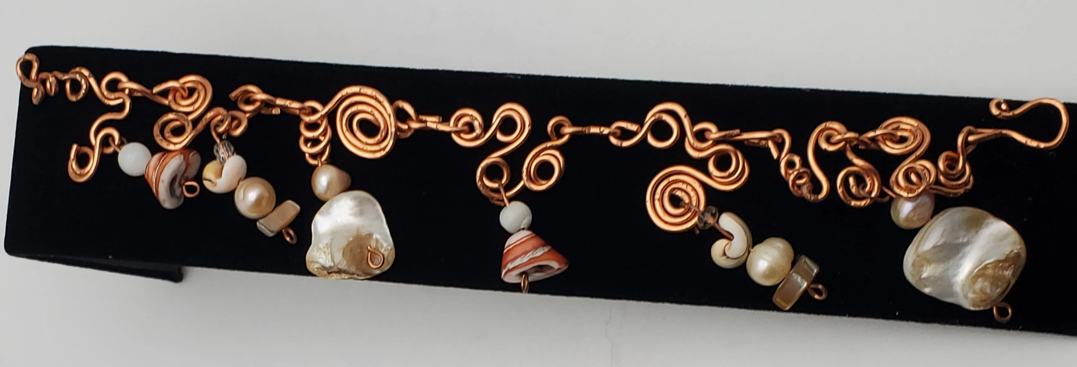 Vintage Bent Wire Copper Shell and Pearl Bracelet - 7.5"