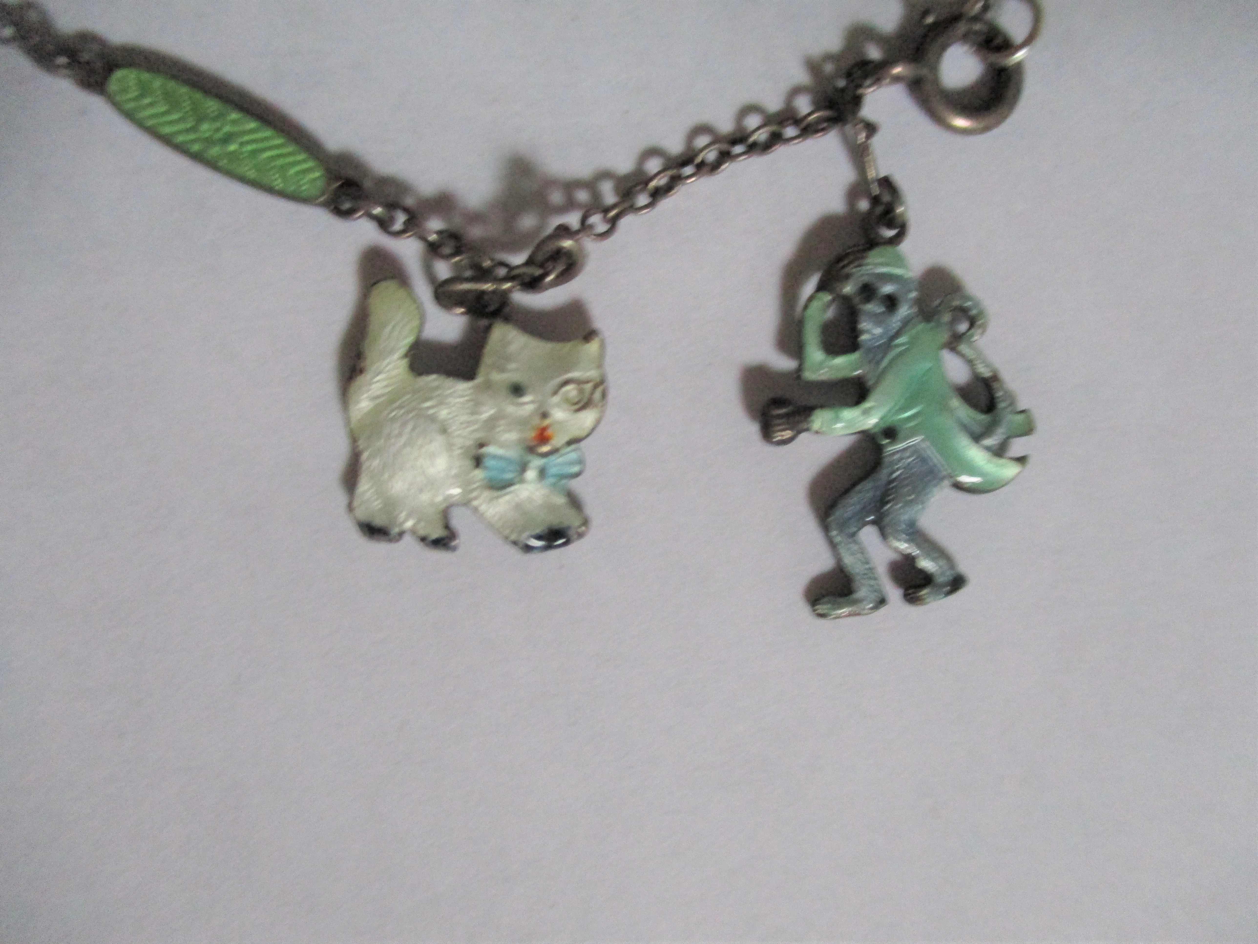 Vintage Retro Enamel ELEPHANT CAT MONKEY CHARM BRACELET Bangle STUNNING UNUSUAL